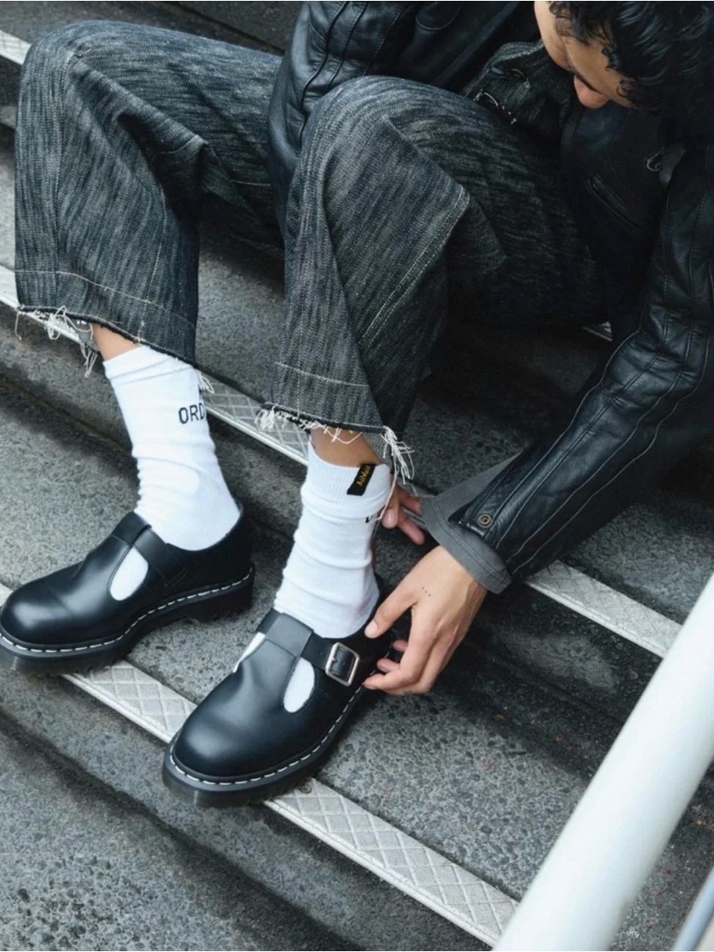Dr.Martens unisex POLLEY BEX Smooth Leather M11/W12